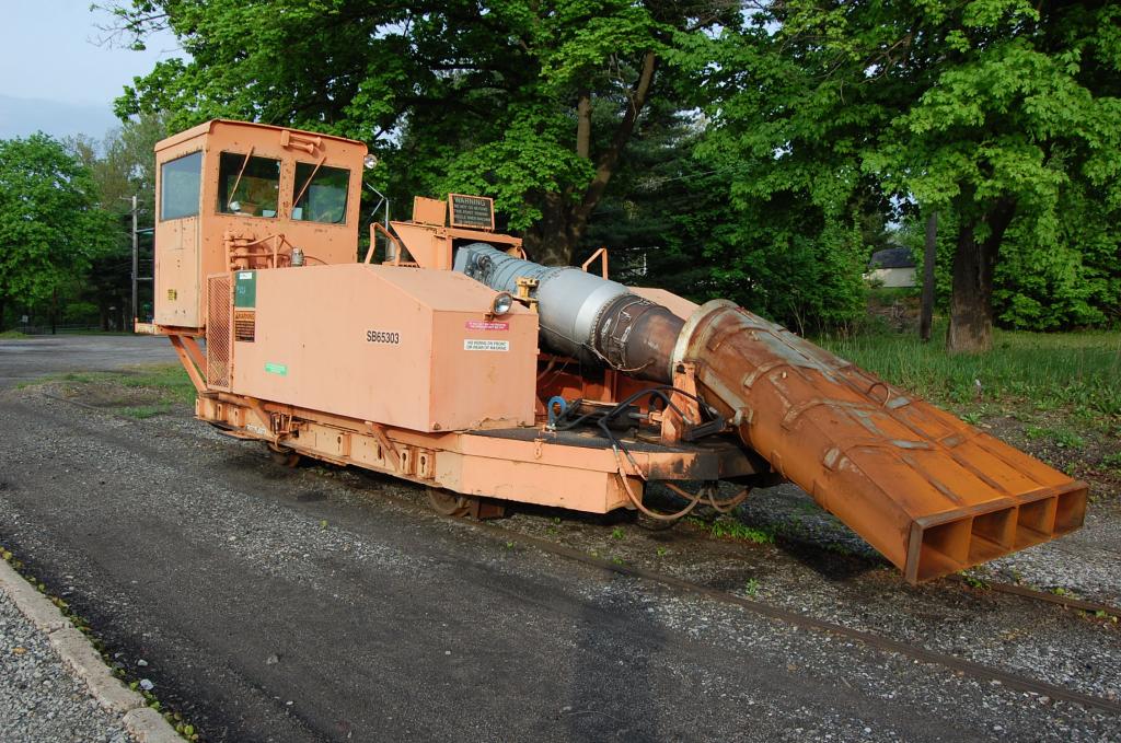 blower-cresson-pa-05-16-09-13c3839.jpg