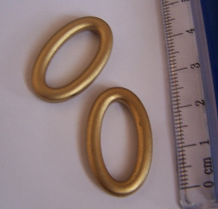 Image: grand-anneaux-resine-383c6e.jpg